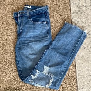 Levi’s 724 High Rise Straight Crop